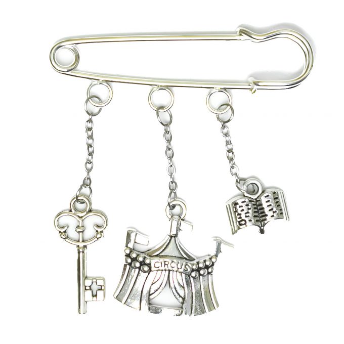 Silver circus snapcharm inspired by caraval. With circus, key and book charms